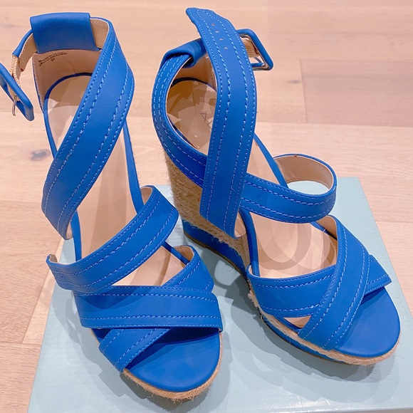 Brand NEW - Blue Summer Sandal - Picture 1 of 8